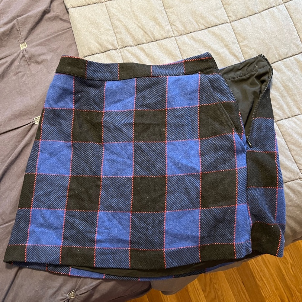 MUST GO BY 8/11: Abercrombie plaid mini skirt
